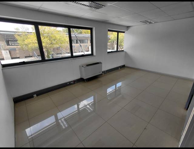 303M² OFFICE TO LET IN RANDJESPARK